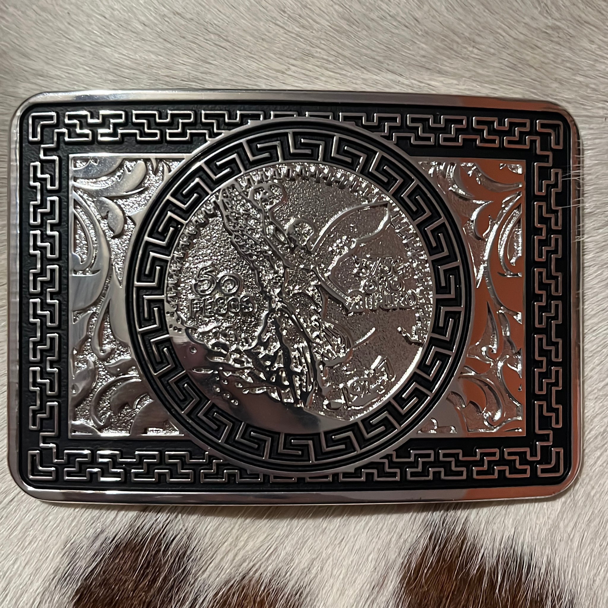 Pesos Buckle